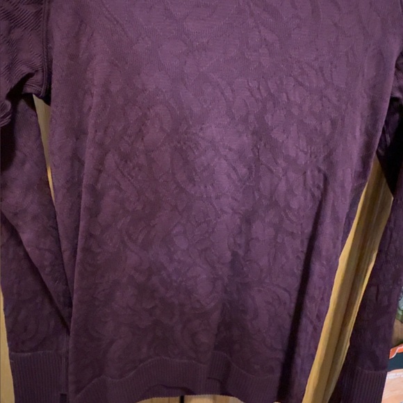 NWOT Rest Less Pullover - Picture 4 of 7